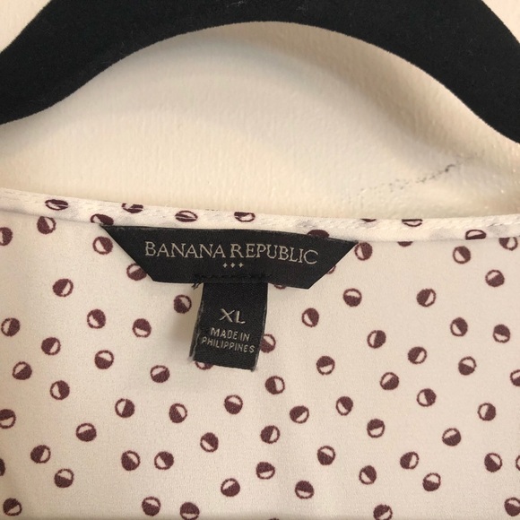Banana Republic sleeveless blouse - Picture 2 of 4